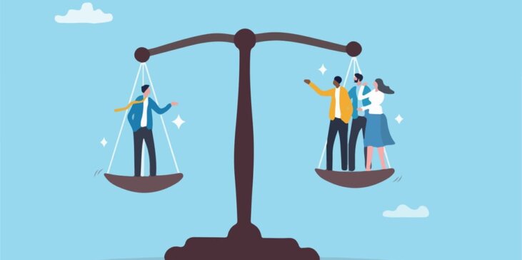 Old-fashioned balance scale, with cartoon images of employees on one side, and contractors on the other